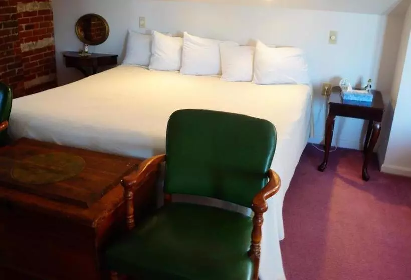 ユースホステル Harbor Haus Inn & Suites