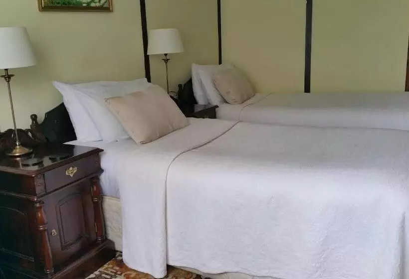 ペンション Coolcower House