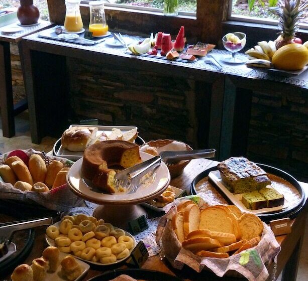 פנסיון Pouso Da Chica