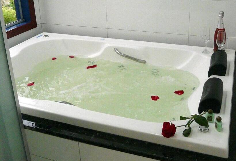 פנסיון Pouso Da Chica