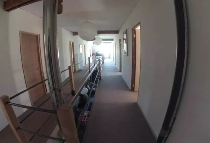 ペンション Pucontours Hostal Hostel