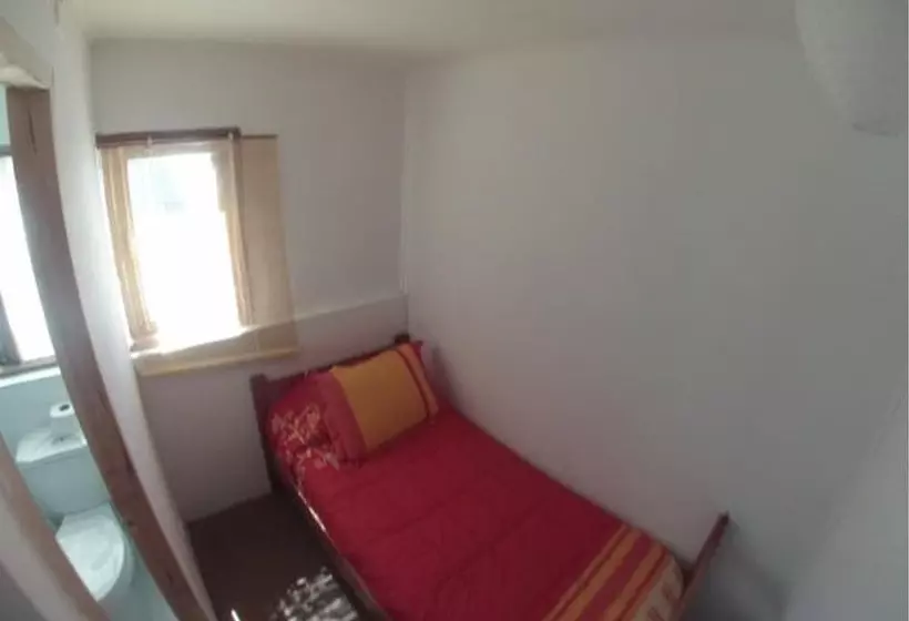 ペンション Pucontours Hostal Hostel