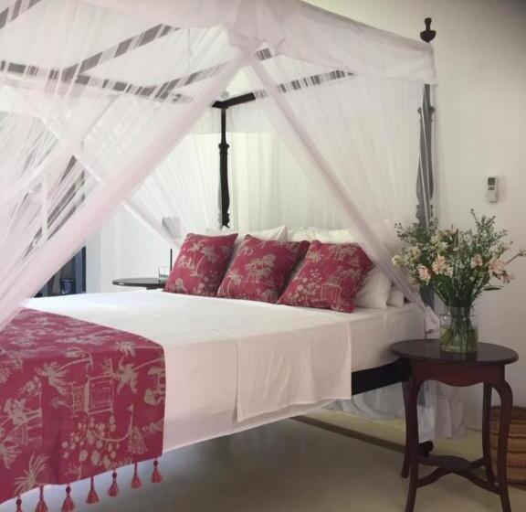 פנסיון Villa Karamoja