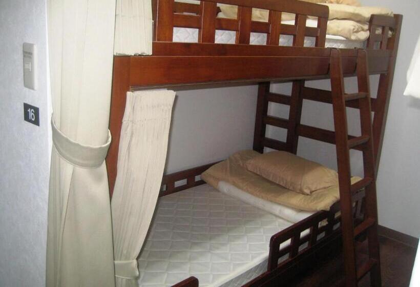 ペンション Yukaina Nakamatachi