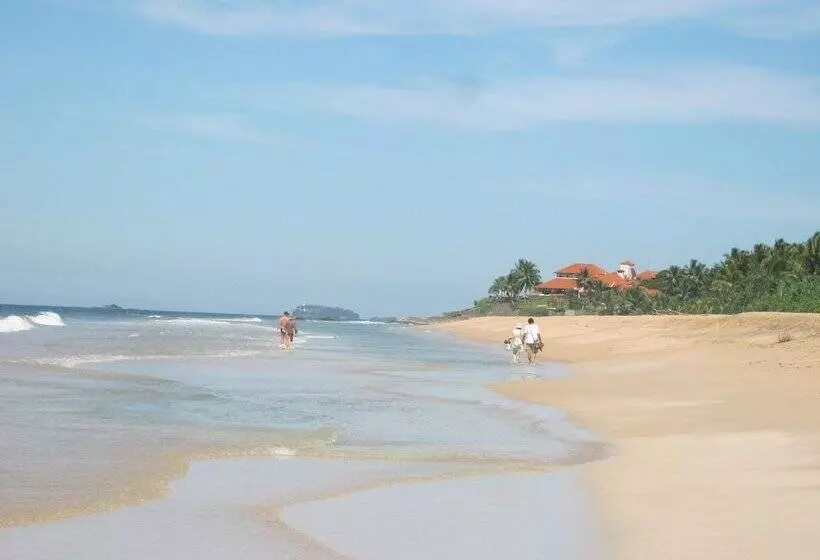 Auberge Arcade Beach