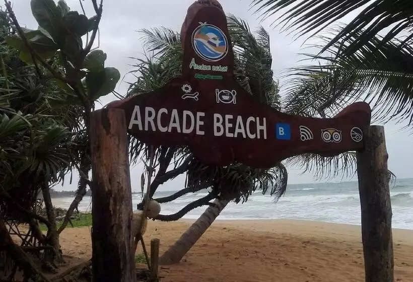 Auberge Arcade Beach