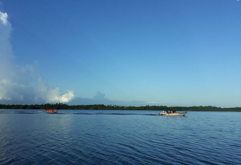 فندق صغير Arcade Beach