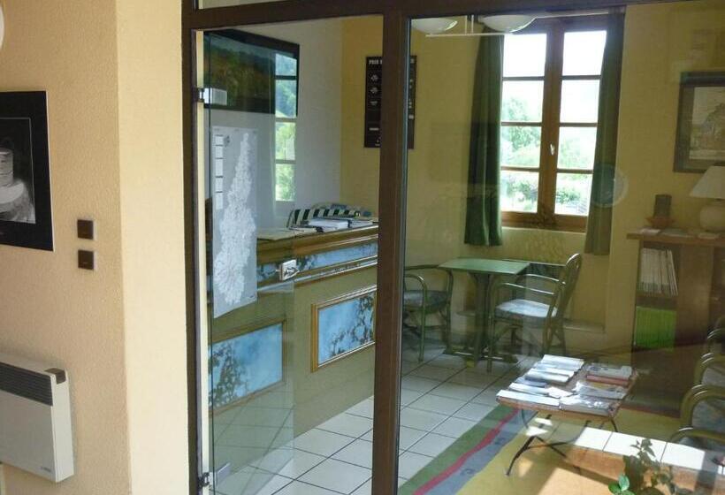 ユースホステル Auberge De L Aspre