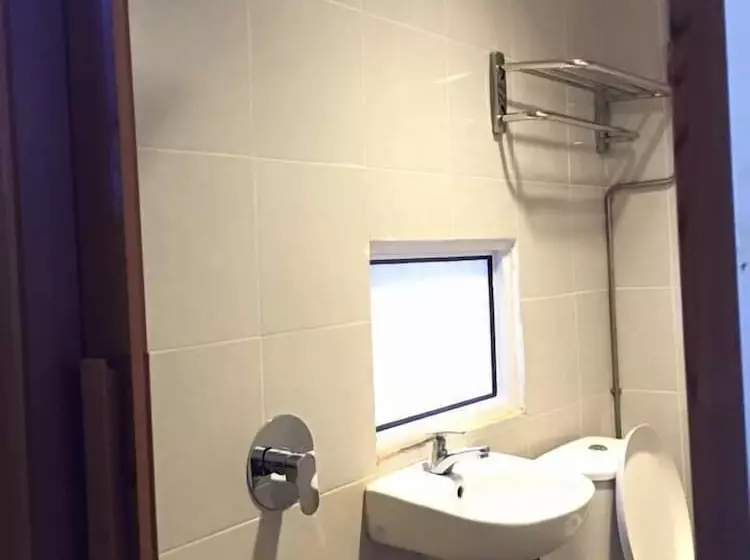 Retkeilymaja Miri Budget Inn