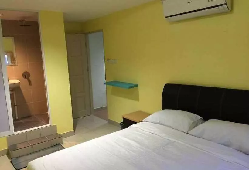 Retkeilymaja Miri Budget Inn