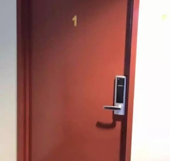 Retkeilymaja Miri Budget Inn