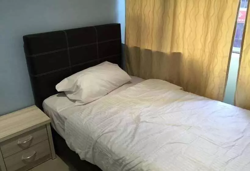 Retkeilymaja Miri Budget Inn