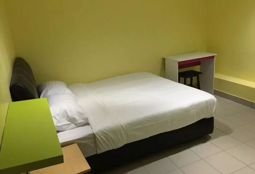 Retkeilymaja Miri Budget Inn