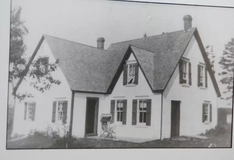 Retkeilymaja Shining Waters Country Inn