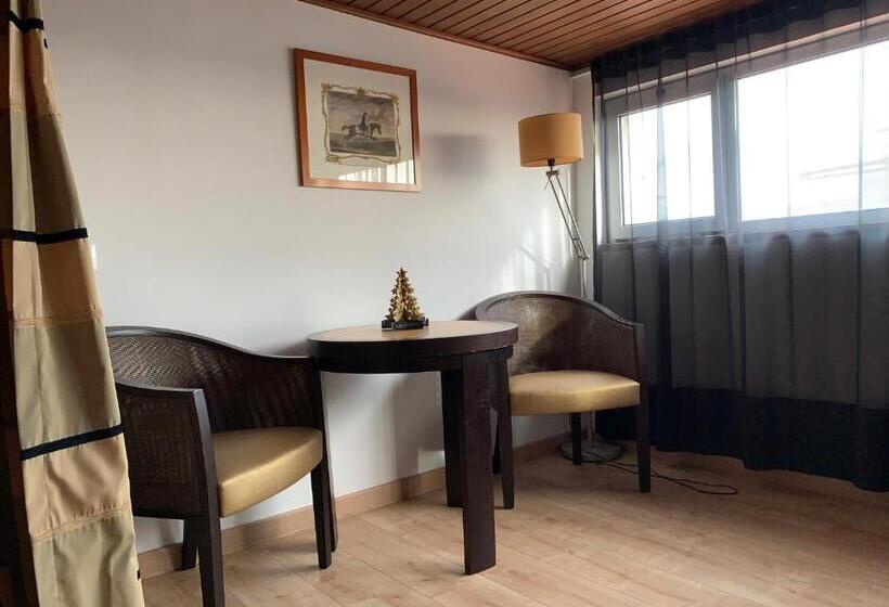 Пансион Discovery Apartment Carnaxide