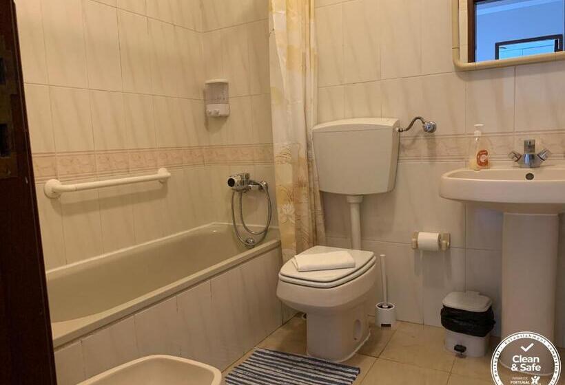 Пансион Discovery Apartment Carnaxide