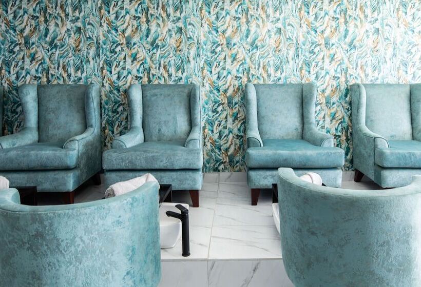 פנסיון Dolphin Bay Boutique Hotel And Spa