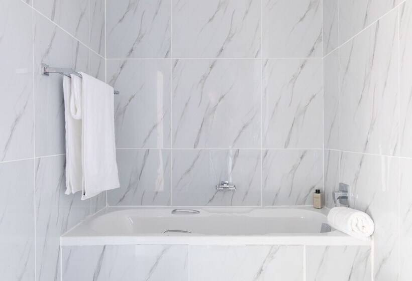 פנסיון Dolphin Bay Boutique Hotel And Spa