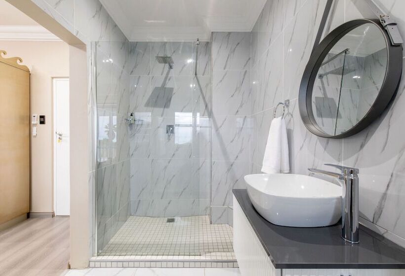 פנסיון Dolphin Bay Boutique Hotel And Spa