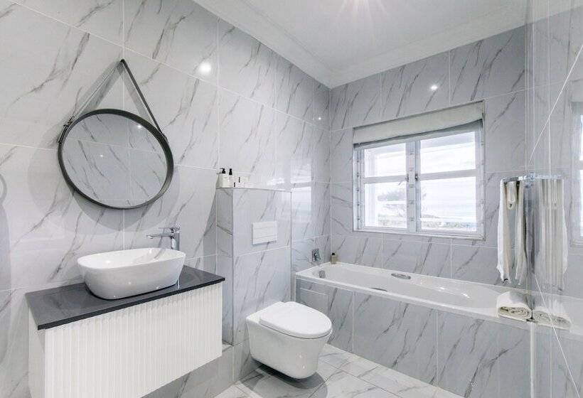 פנסיון Dolphin Bay Boutique Hotel And Spa