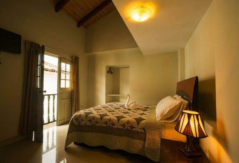 پانسیون Hostal Catequil