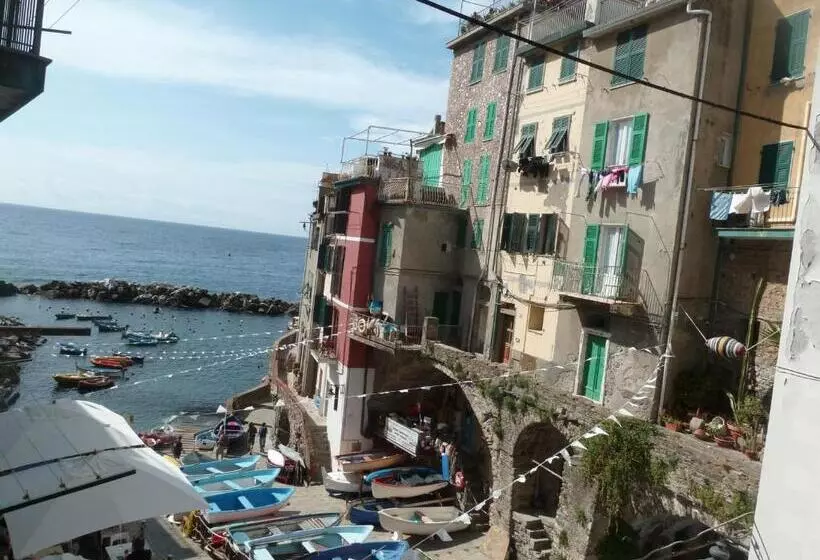 ペンション In Tracastello   Air Cond   Parking Not Included