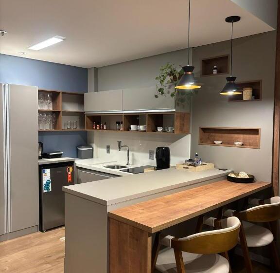 בית מלון כפרי Stay Batel Luxo Em Curitiba