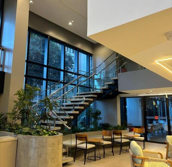 בית מלון כפרי Stay Batel Luxo Em Curitiba