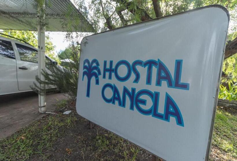 ユースホステル Hostal Canela