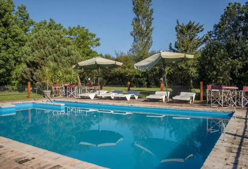 Retkeilymaja Hostal Canela