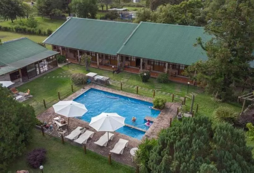 Retkeilymaja Hostal Canela