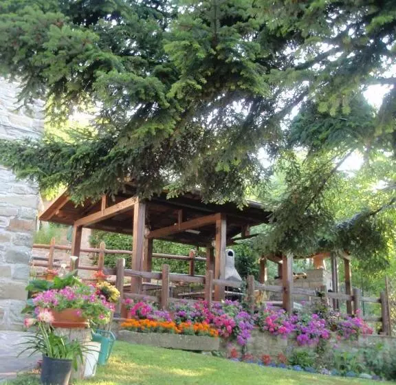 ホテル Agriturismo Flora