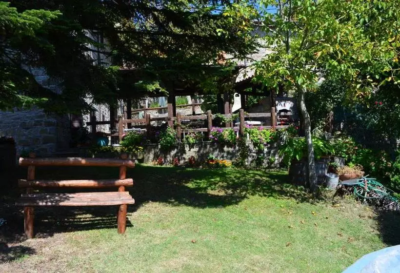 ホテル Agriturismo Flora