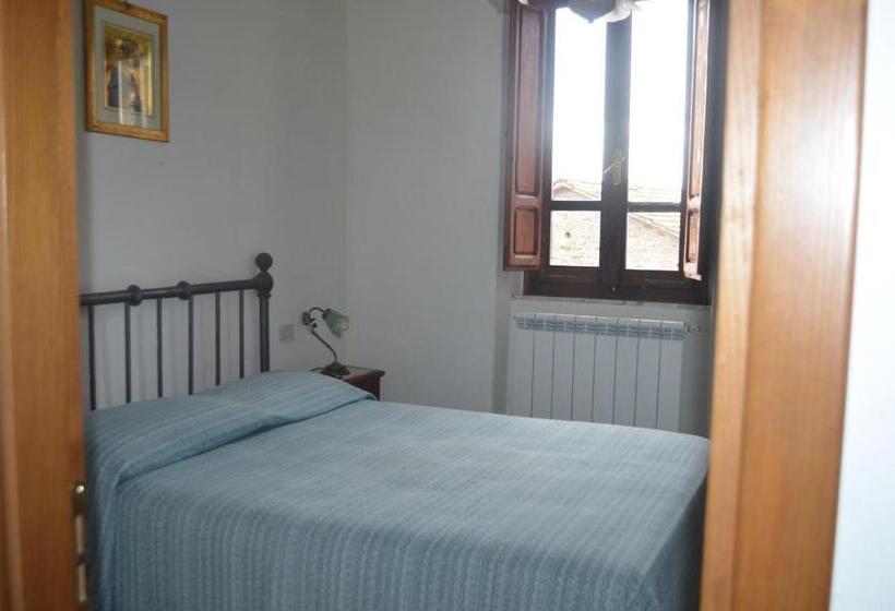 ホテル Agriturismo Flora