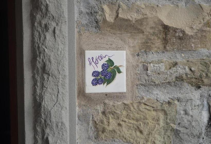 ホテル Agriturismo Flora