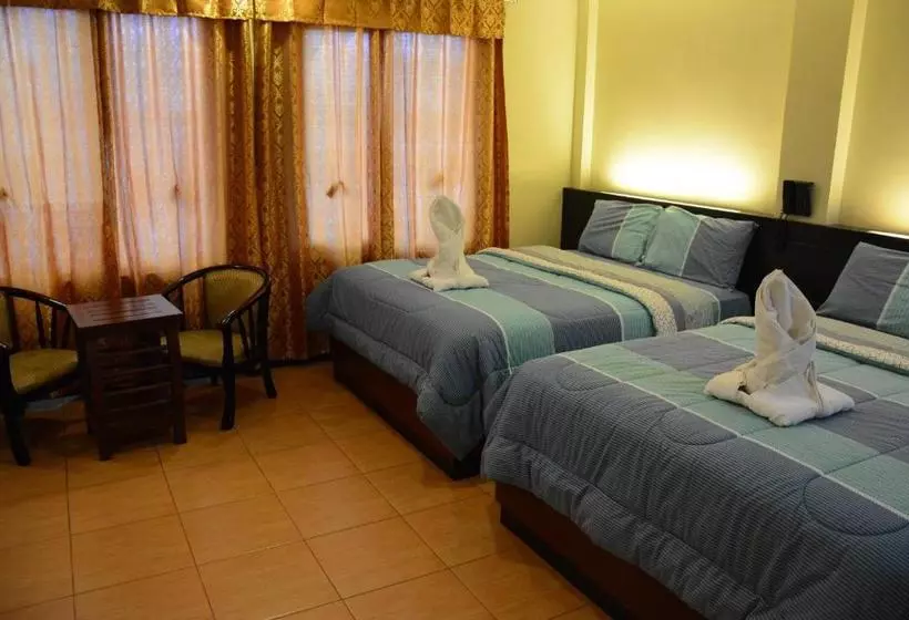 هاستل Siayan Travellers Inn