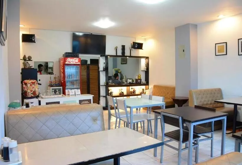 هاستل Siayan Travellers Inn