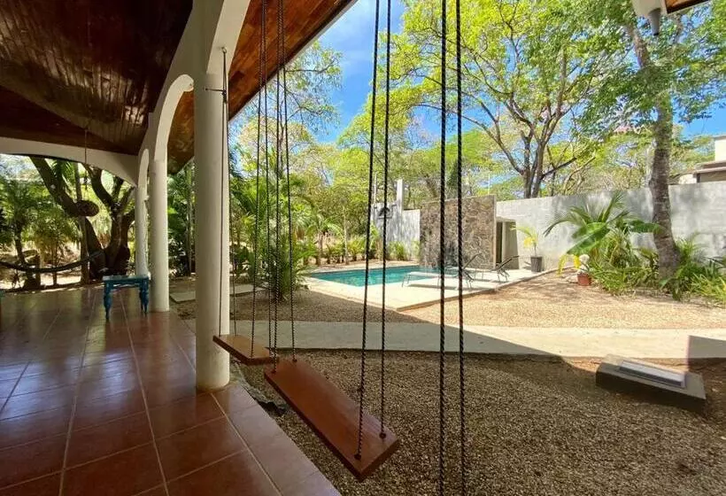 پانسیون Casa Alice Marbella Lodge
