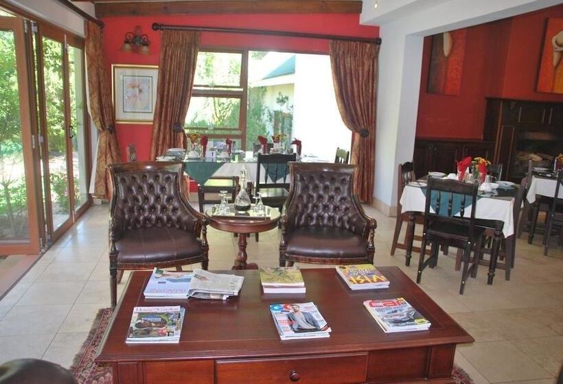 פנסיון Sunninghill Guest Lodges