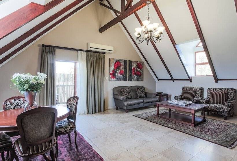 פנסיון Sunninghill Guest Lodges