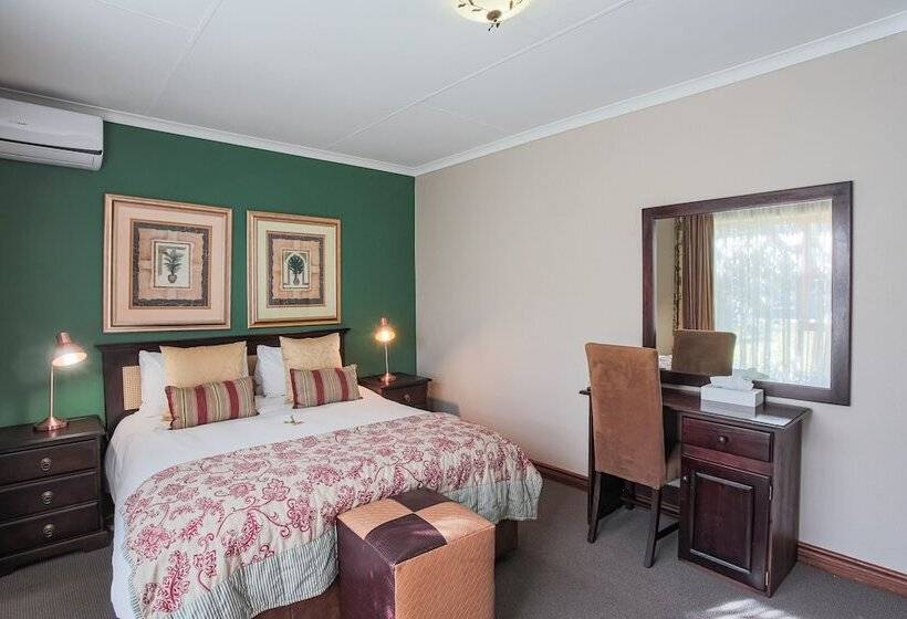 פנסיון Sunninghill Guest Lodges