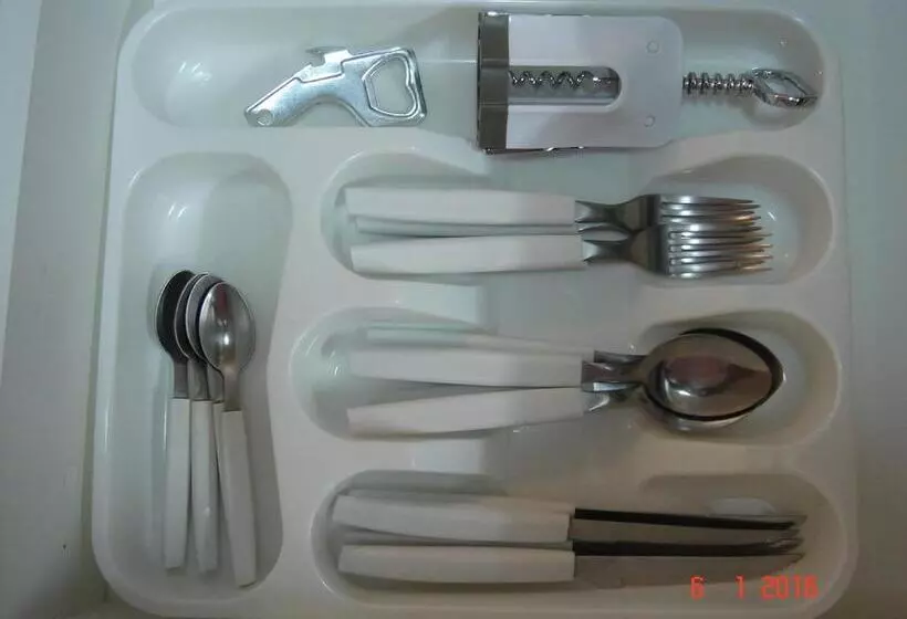 Wall Street Flat Service