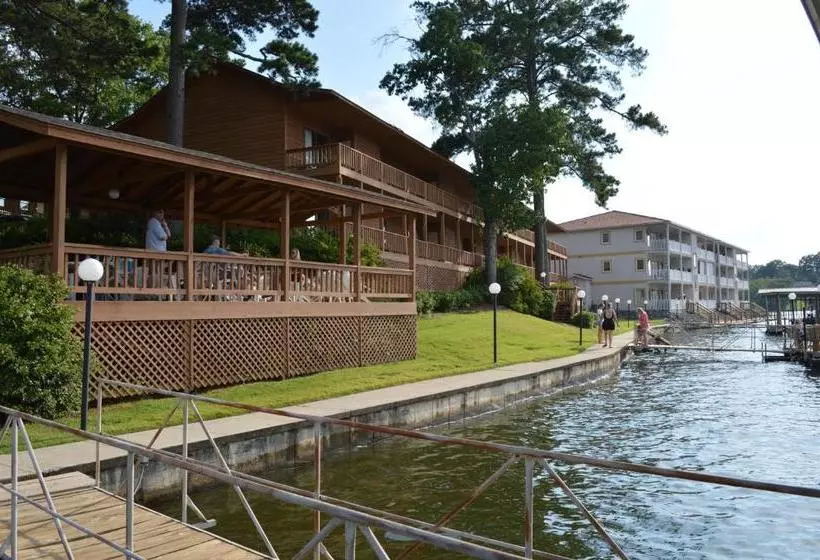 Retkeilymaja Country Inn Lake Resort