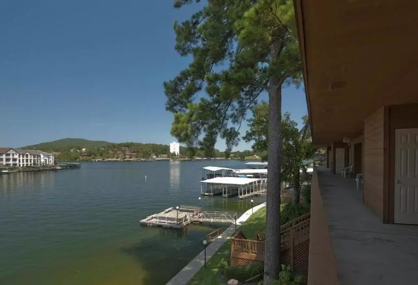 Retkeilymaja Country Inn Lake Resort