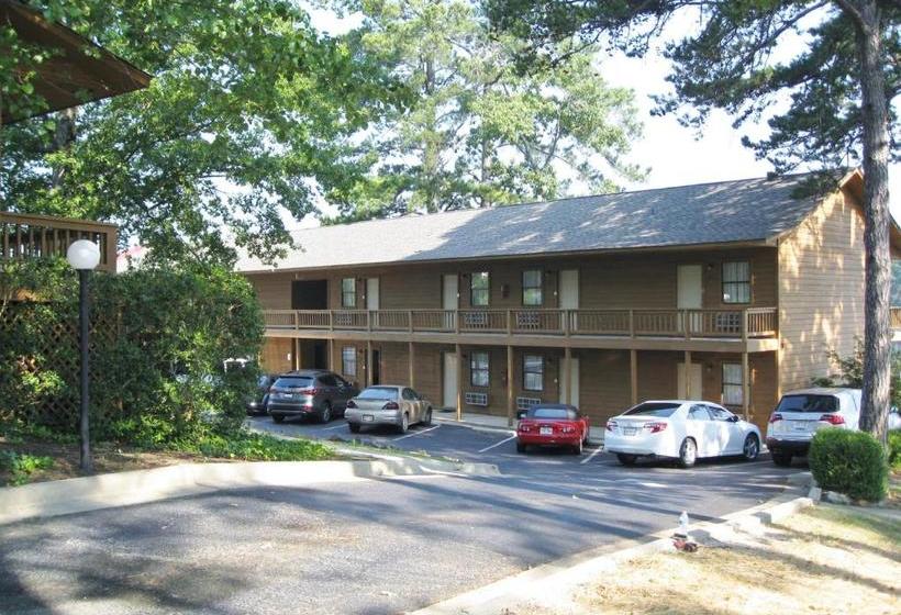 فندق صغير Country Inn Lake Resort