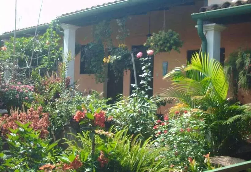 Retkeilymaja Villa Santo Domingo