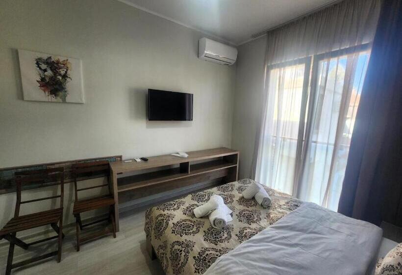 پانسیون Apartments On Vaja Pshavela