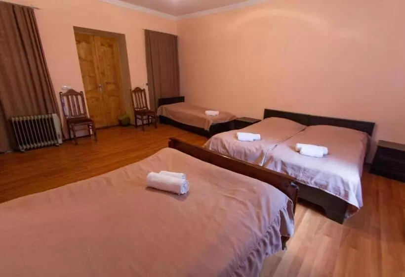 پانسیون Eka&nino Guesthouse