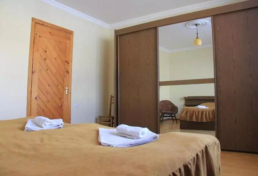 پانسیون Eka&nino Guesthouse