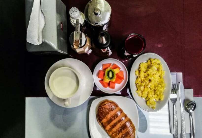 پانسیون Hostal El Roble